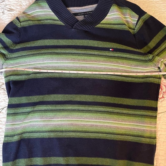 Horizontal striped sweater - Picture 2 of 5